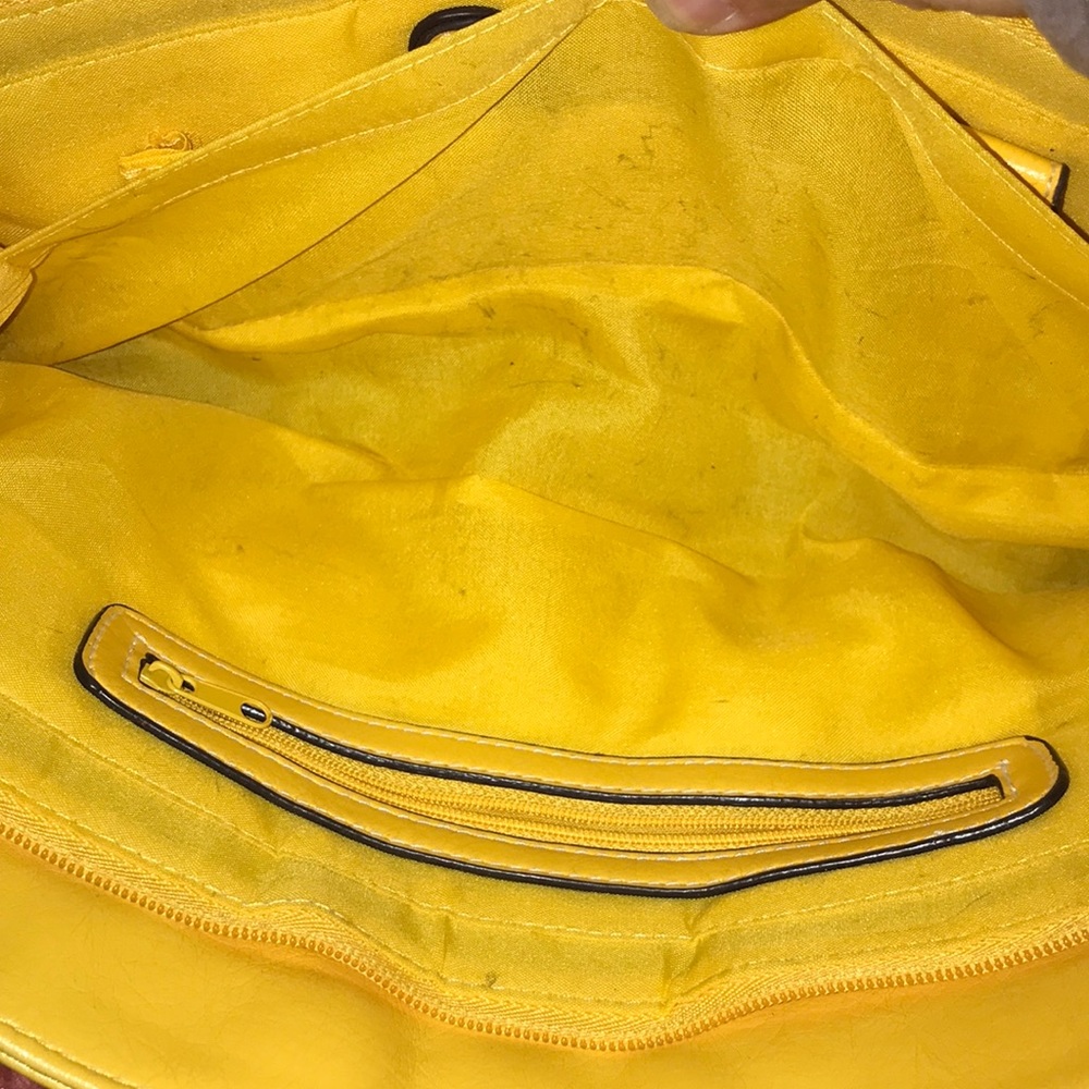 Yellow handbag - Picture 4 of 4